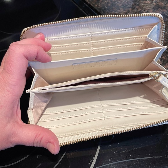 Talbots Wallet - Picture 2 of 3